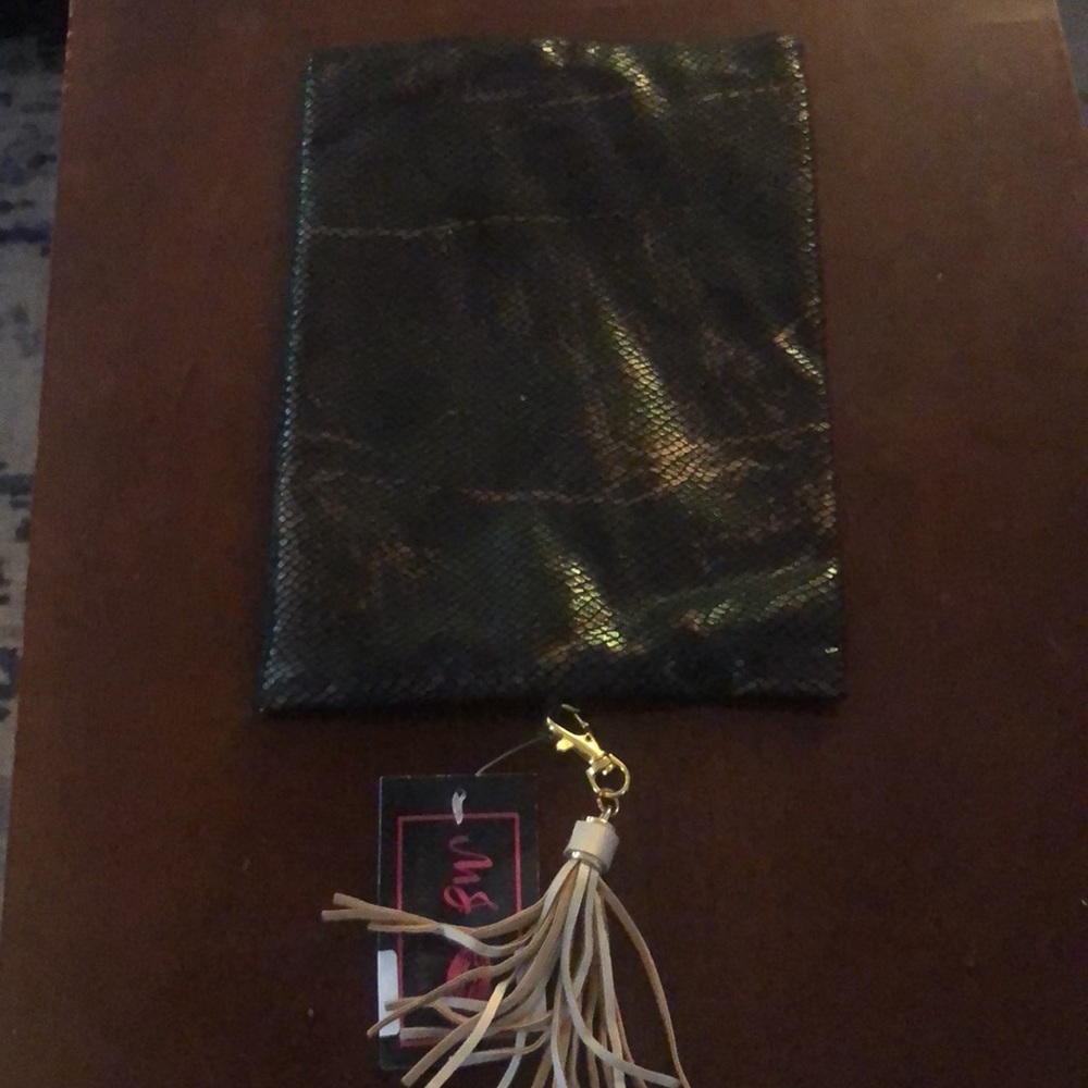 New - Picture 5 of 5